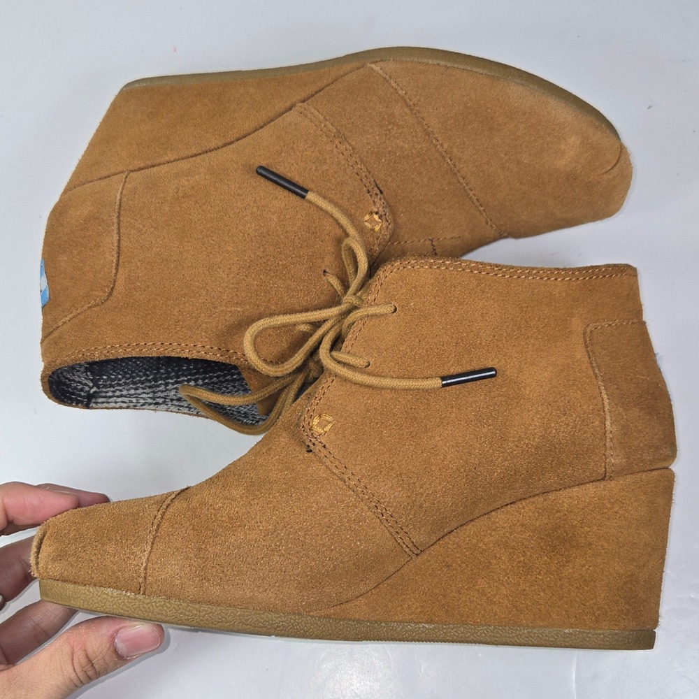 Tom's Chestnut Suede Desert Wedge Bootie Size 7.5W - Picture 5 of 8